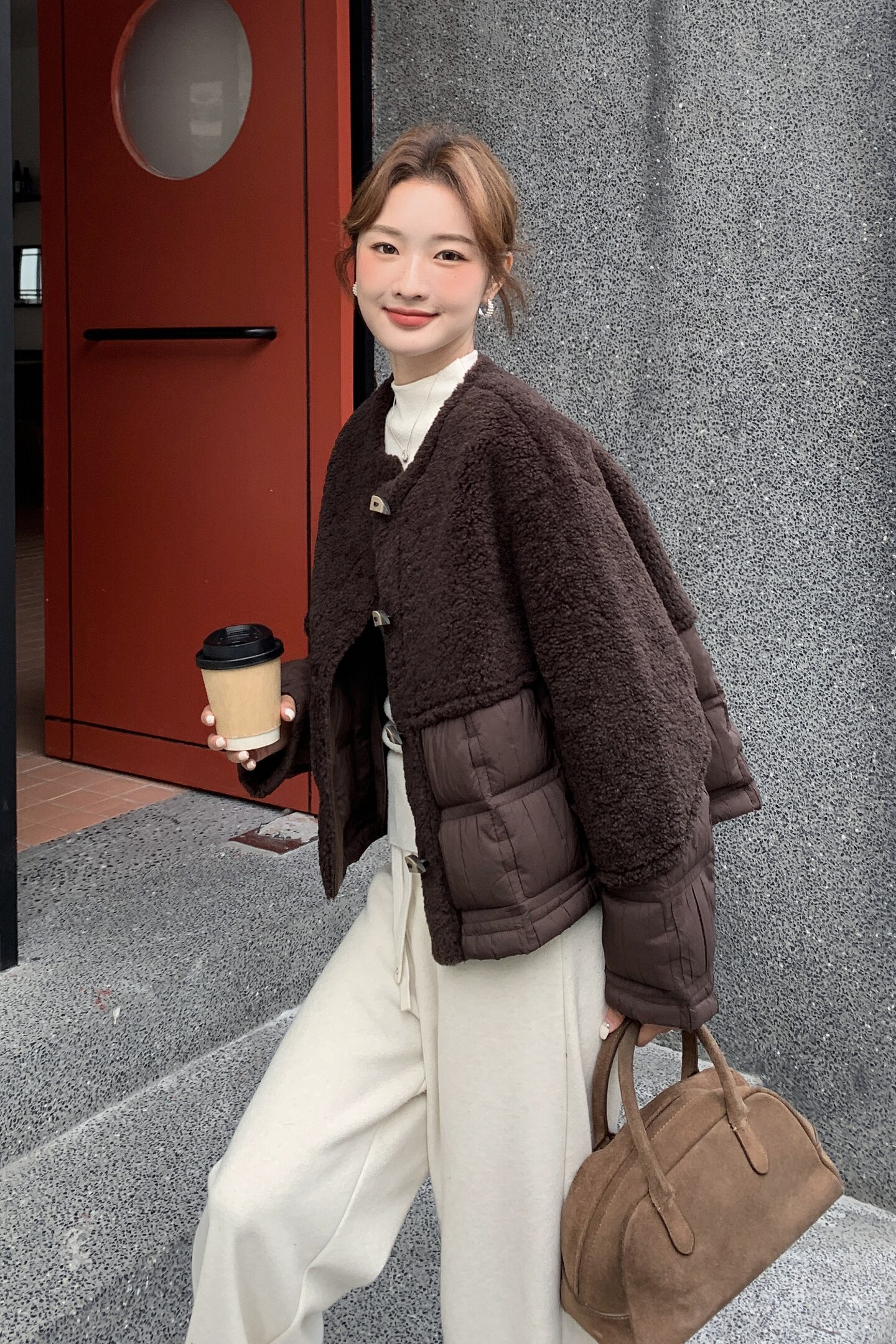 【主推款】2025冬季羊羔毛拼接短羽绒服B101-1027-P275-K418现货,女装羽绒服,浙宝101