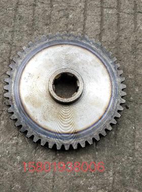 南京四机ZN3050*16摇臂床配件530141齿轮Z48花键6－25*6模数2钻.5