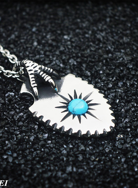 复古鹰爪盾牌钛钢朋克风吊坠项链