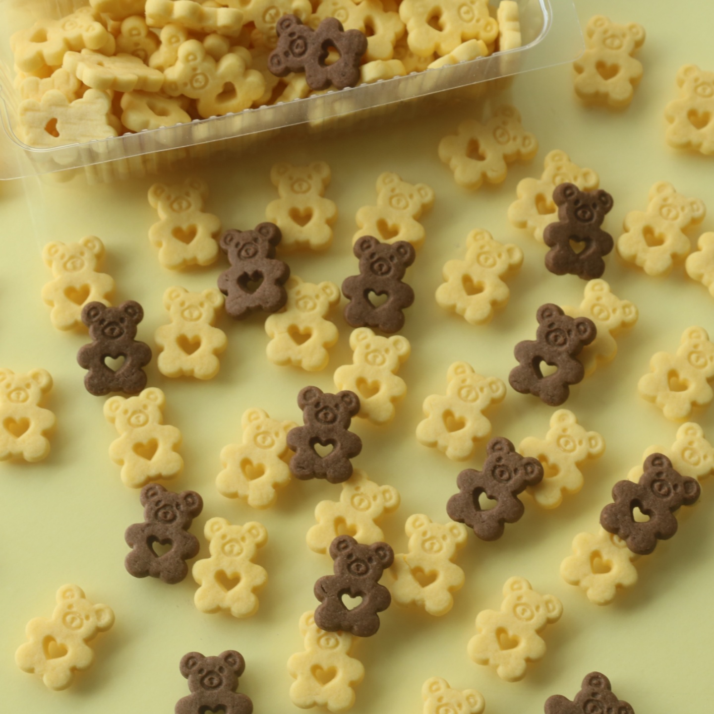 小熊造型酥性饼干空心爱心迷你熊多口味生日蛋糕甜品台装扮可食用