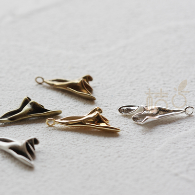 风衣吊坠黄铜镀厚金厚银