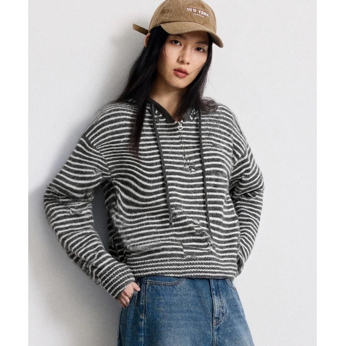 小麦檬Pure:Moment:灰白条半开襟连帽针织休闲毛衫4GA133601