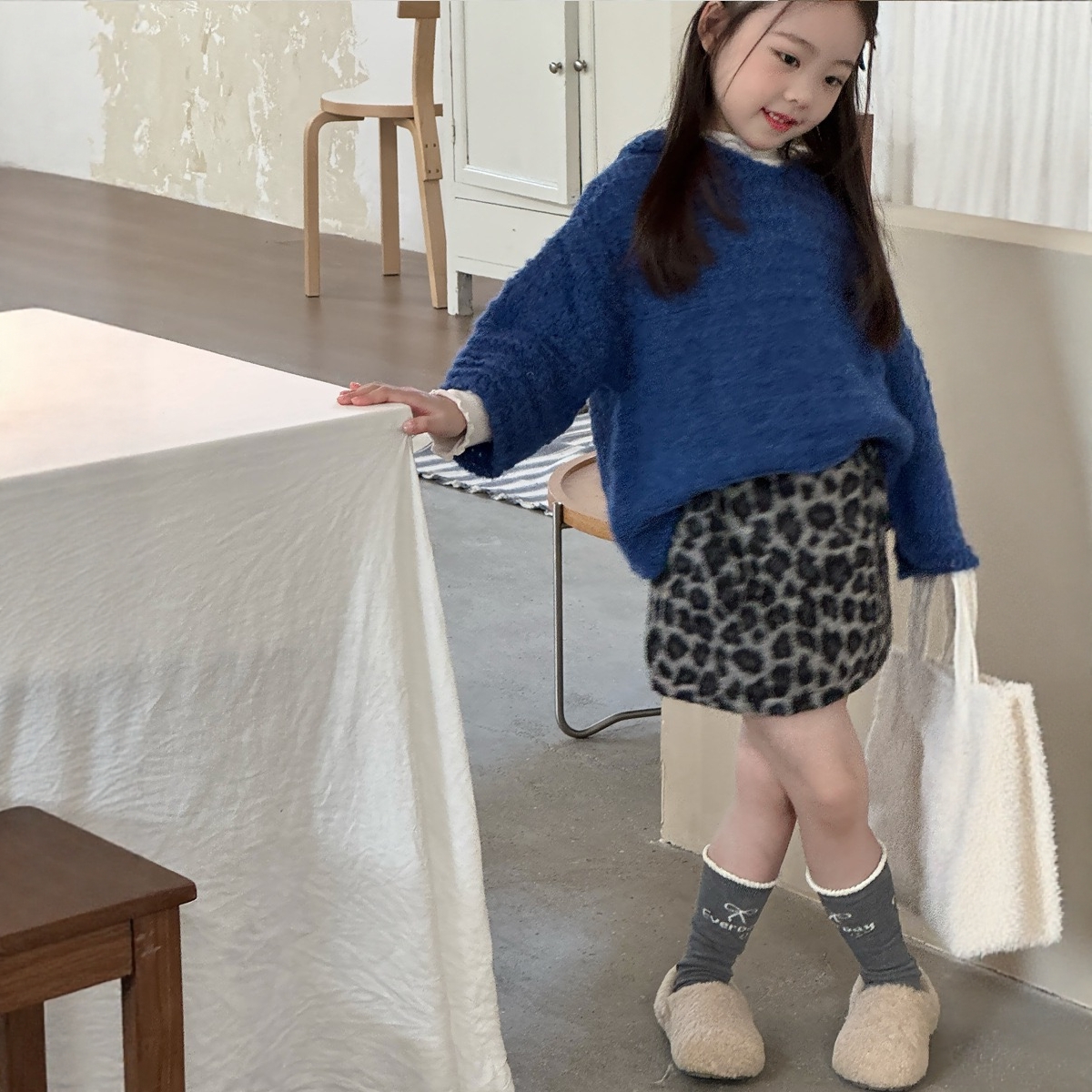 韩版童装2025秋女童洋气复古连帽毛衣豹纹毛呢半身裙儿童A字短裙