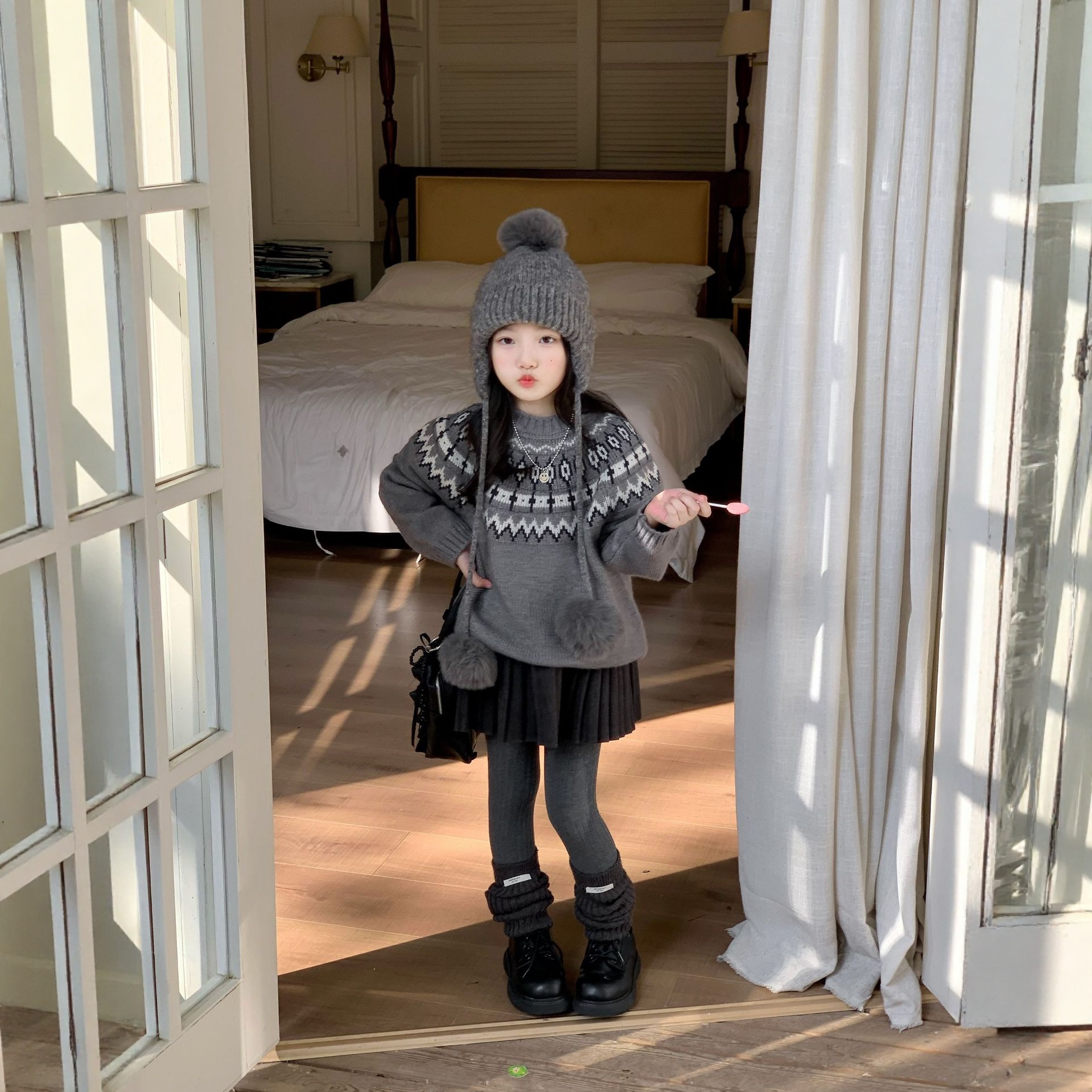 韩版童装2025秋冬女童洋气毛衣儿童宽松加厚针织衫上衣中长款外套