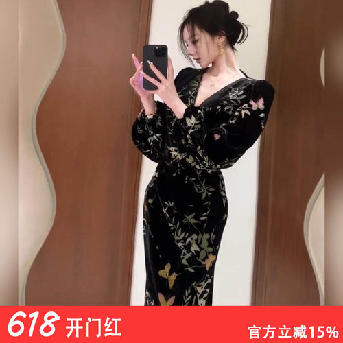 大码女装黑色丝绒印花长袖连衣裙