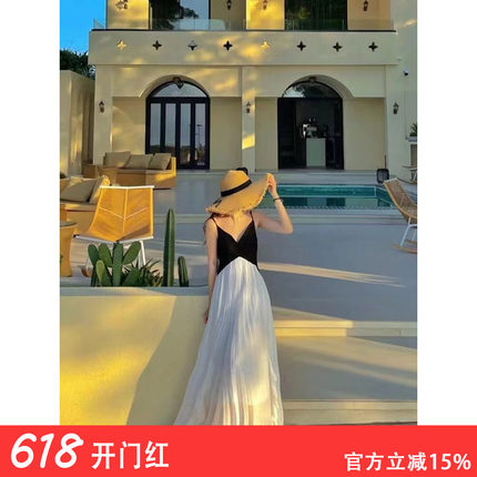 大码女装海边度假沙滩裙夏胖mm三亚旅游拍照超仙百褶吊带连衣长裙