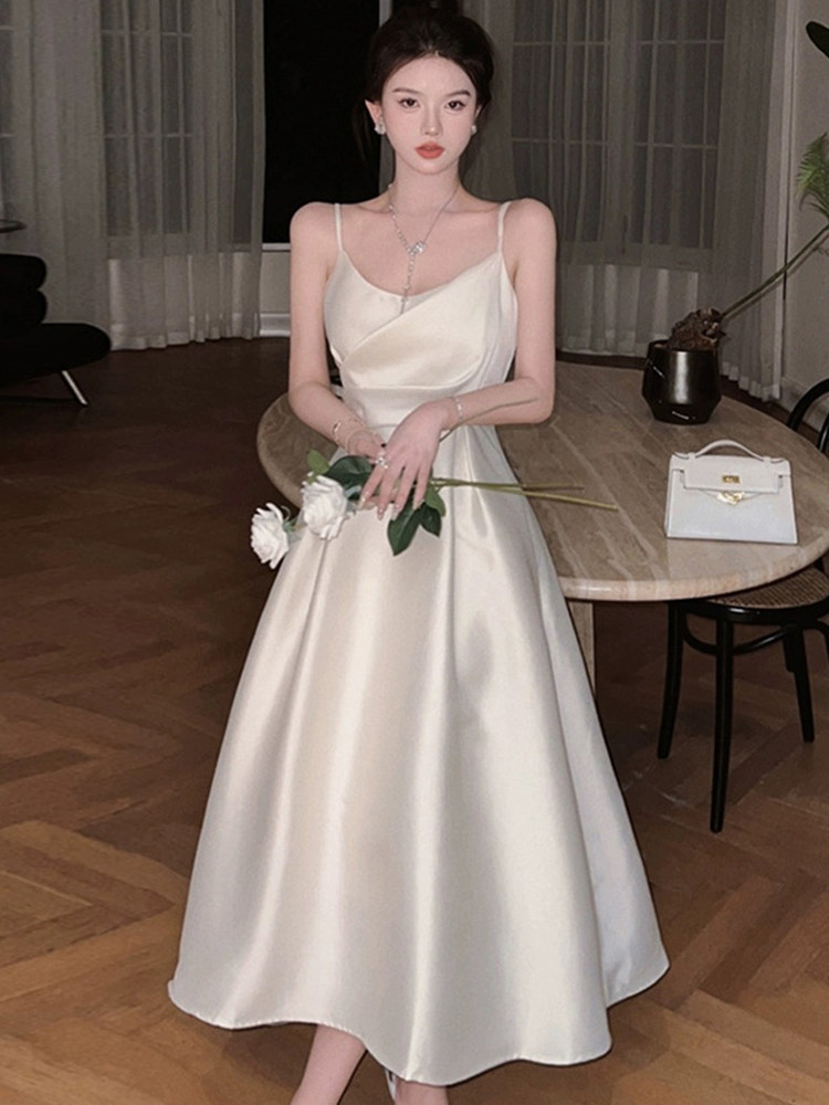 大码女装2023秋高级感宴会轻礼服订婚礼艺术照天丝光泽吊带连衣裙,女装/女士精品,大码连衣裙,淘宝优惠券,粉丝福利购,淘宝优惠卷