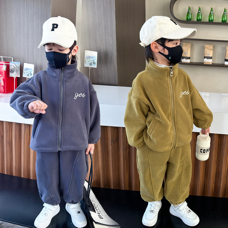 男童套装秋冬装加绒外套2025新款酷帅宝男孩儿童摇粒绒运动两件套