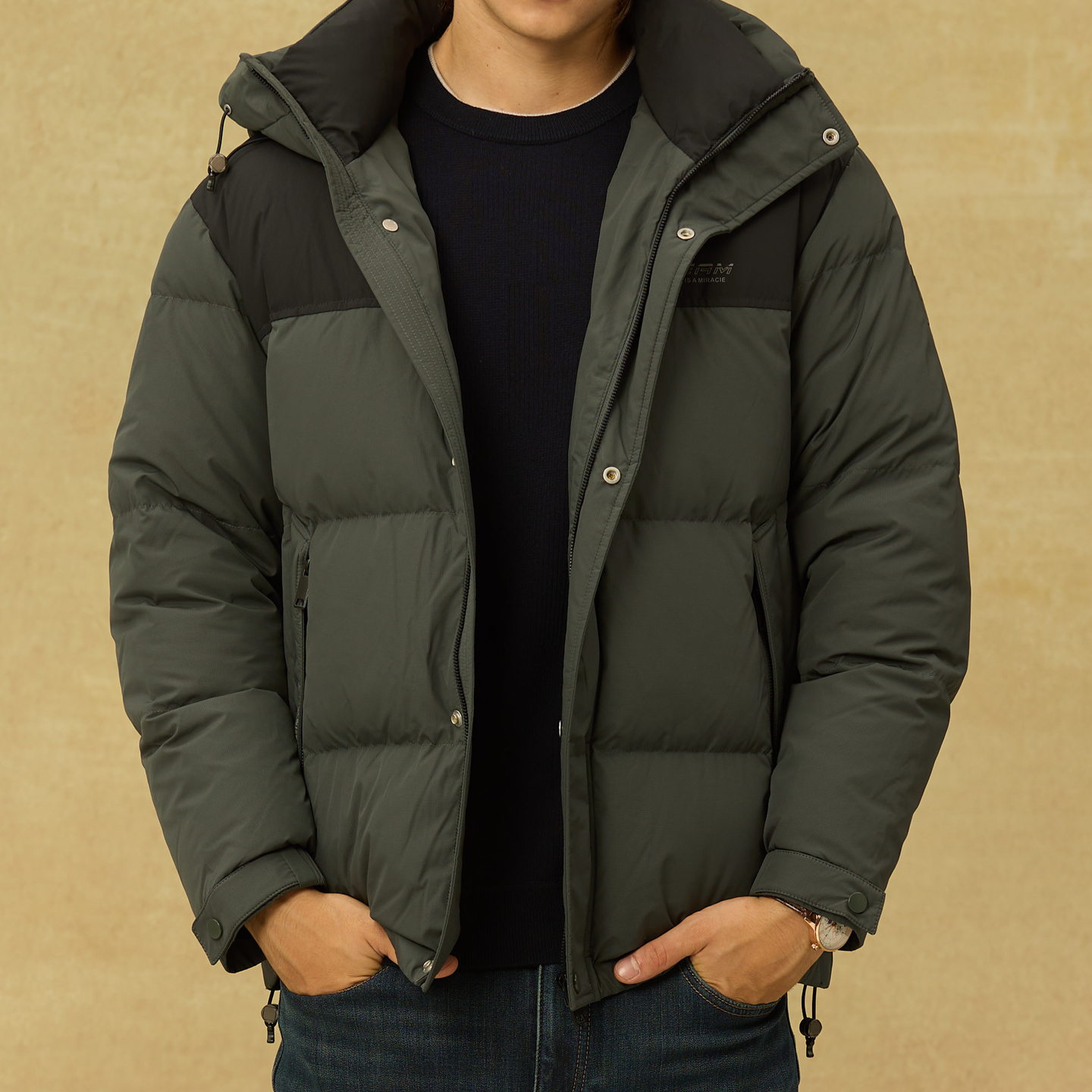 RL0744562男士新款连帽羽绒服