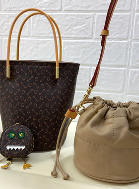 保罗彼得专柜正品网红爆款 送女神 送挂件子母包 水桶包ZZDD83690