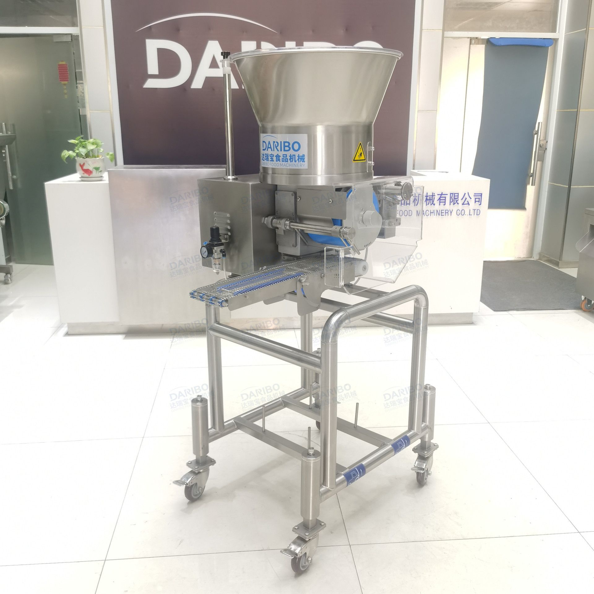 l达瑞宝汉堡肉饼成型机 Burger Ham Maker 油炸鳕鱼排塑形机搭裹