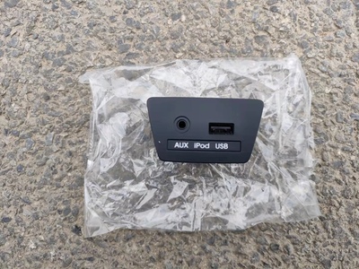 适用于现代ix35AUXUSB接口音频音源USB接口音频IX35 配件配套原装