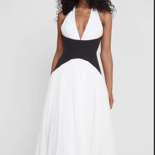 HELJ08外贸爆款 连衣裙dress 黑白撞色性感度假休闲挂脖深V露背长款