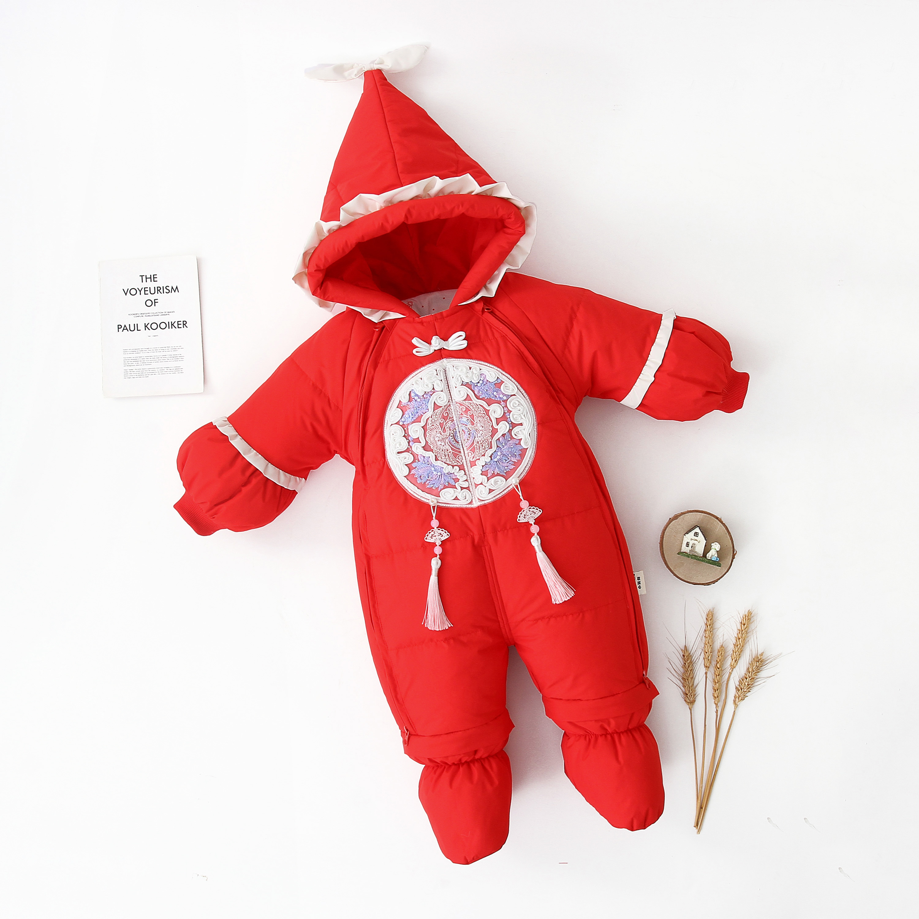 宝宝羽绒年服国风连体衣冬季外出服防风包脚婴儿加厚新生儿抱衣服