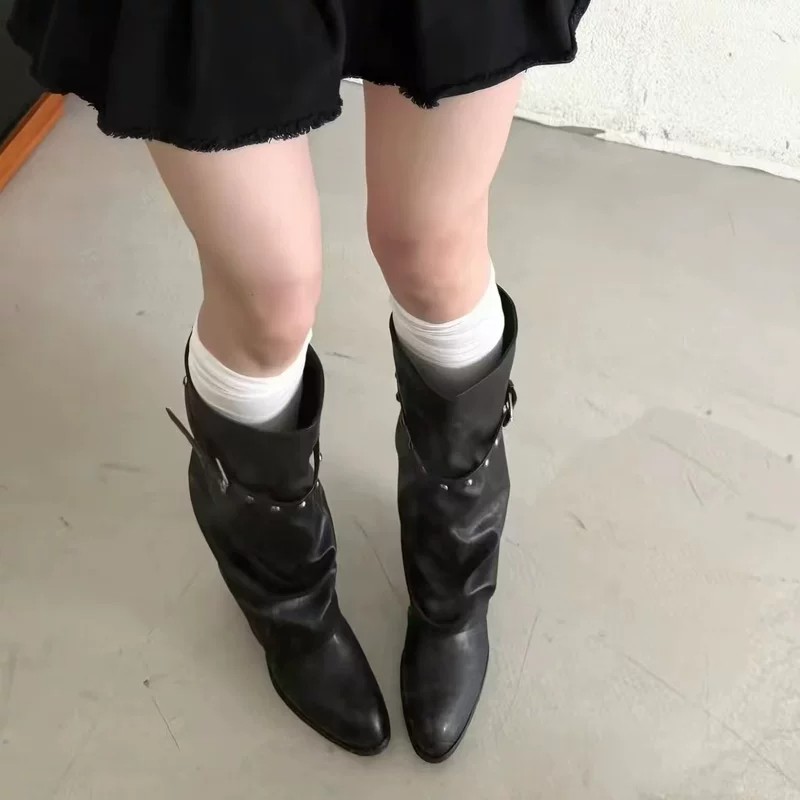 褶皱堆堆靴子皮带扣大筒围裤管靴