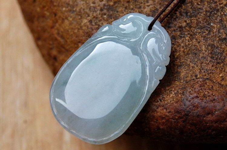 钱塘邮社   翡翠a货 冰种 双龙护珠 吊坠