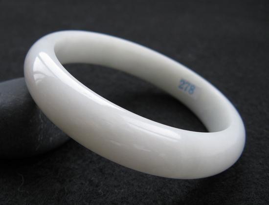 钱塘邮社   翡翠A货 冰糯种 手镯 内径58mm