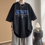 黑色