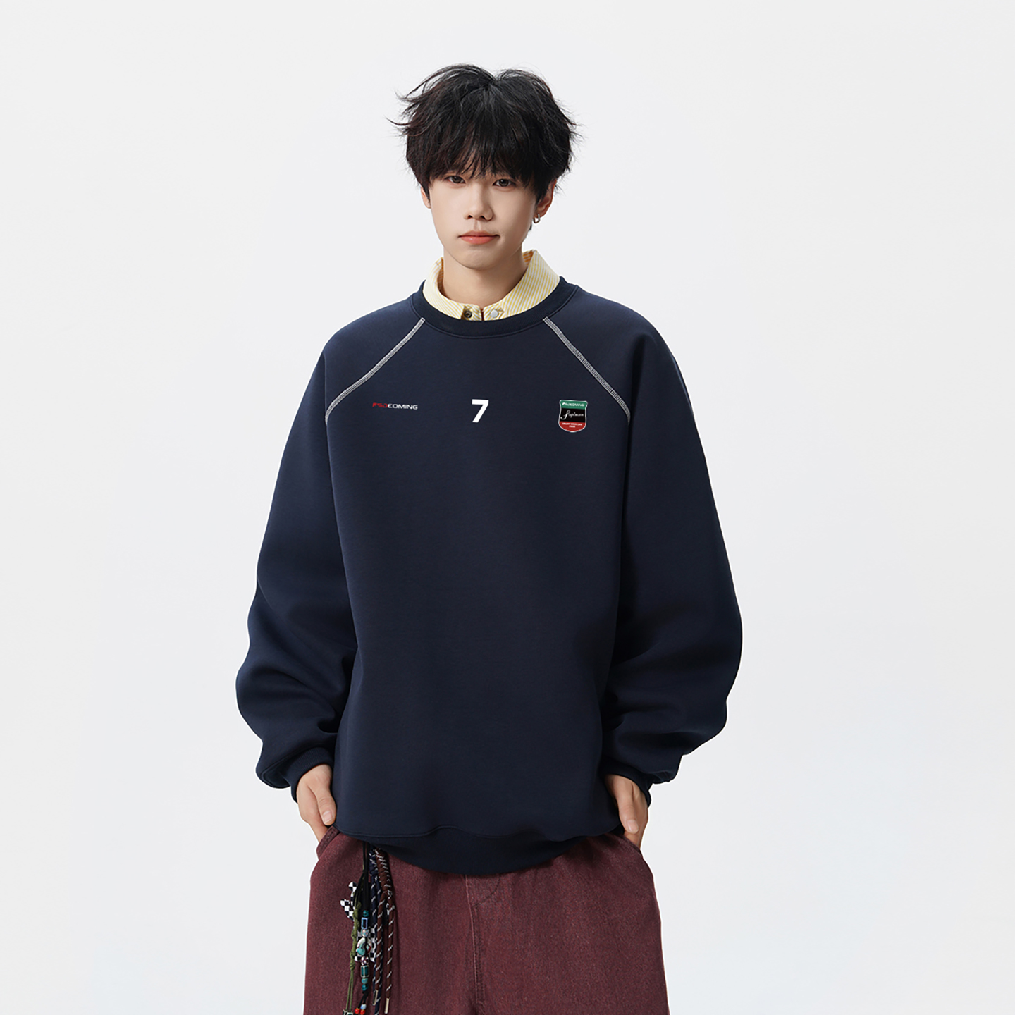 藏青色