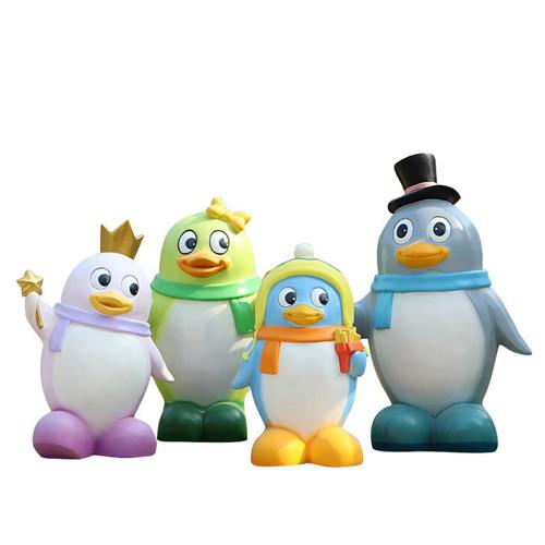 户外园林景观美陈卡通企鹅摆件玻璃钢雕塑花园庭院商场装饰小品