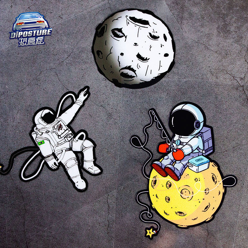 汽车贴纸宇航员登月亮月球太空人防水反光油箱盖贴车窗贴电动车贴