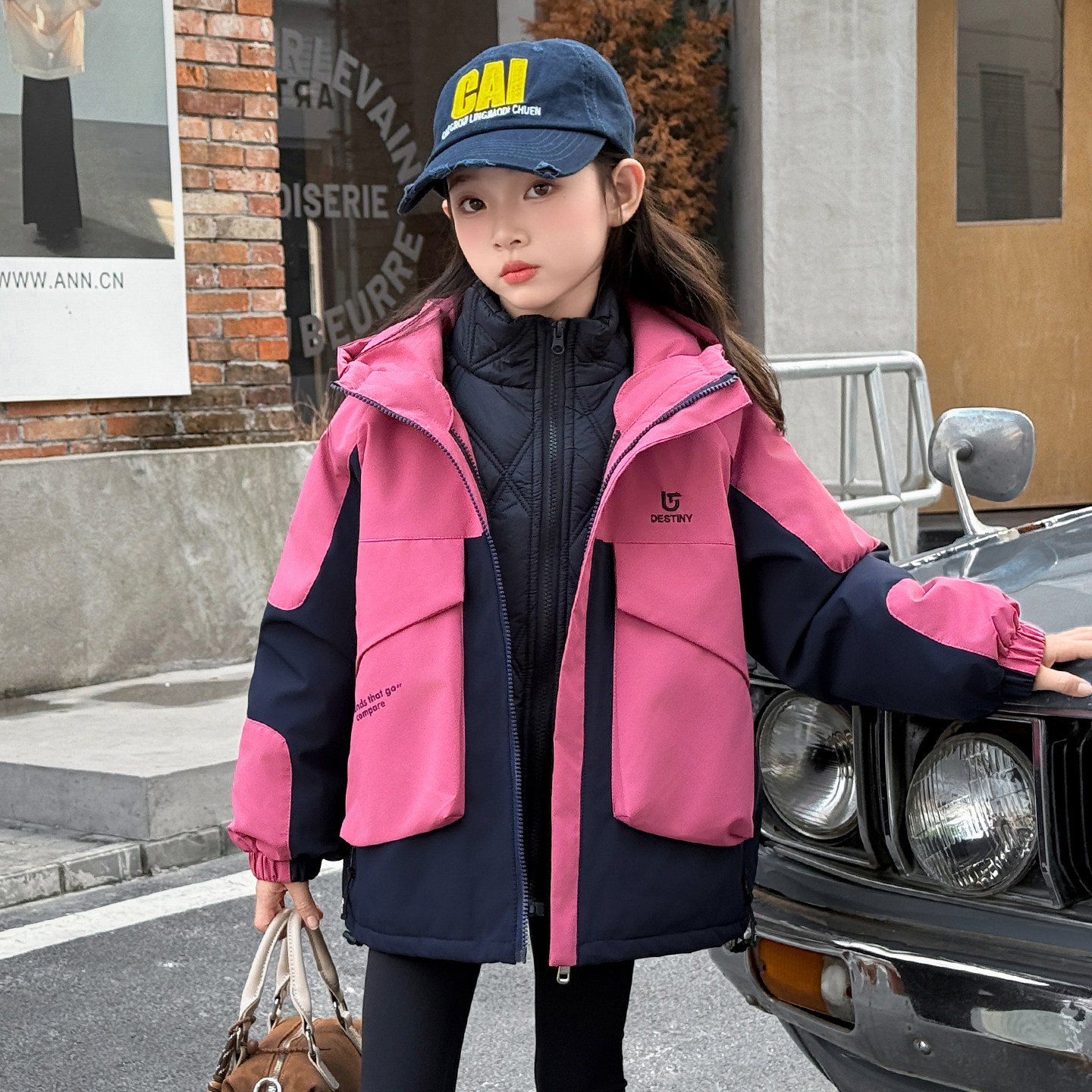 女童冬装外套加棉加厚2026新款儿童大童冬季保暖三合一冲锋衣棉服