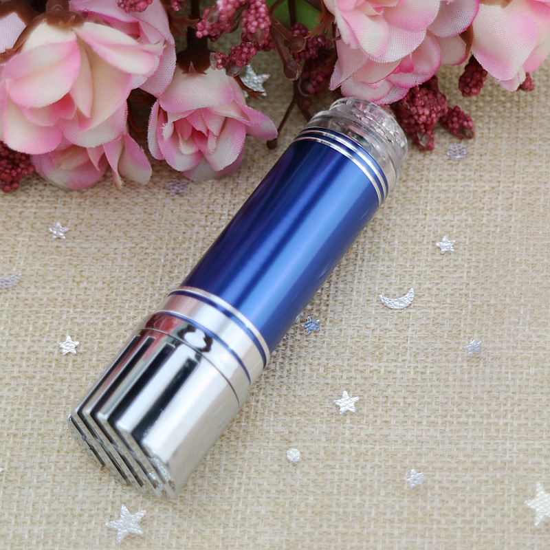 负离子发生器车载汽车用品新车用品装饰漂亮车载除臭除异味吸甲醛在类目 汽车/用品/配件/改装, 汽车影音/车用电子/电器, 车用电子/电器, 车用氧吧/空气净化器中 - 来自Buy2taobao.com提供专业的淘宝代购服务