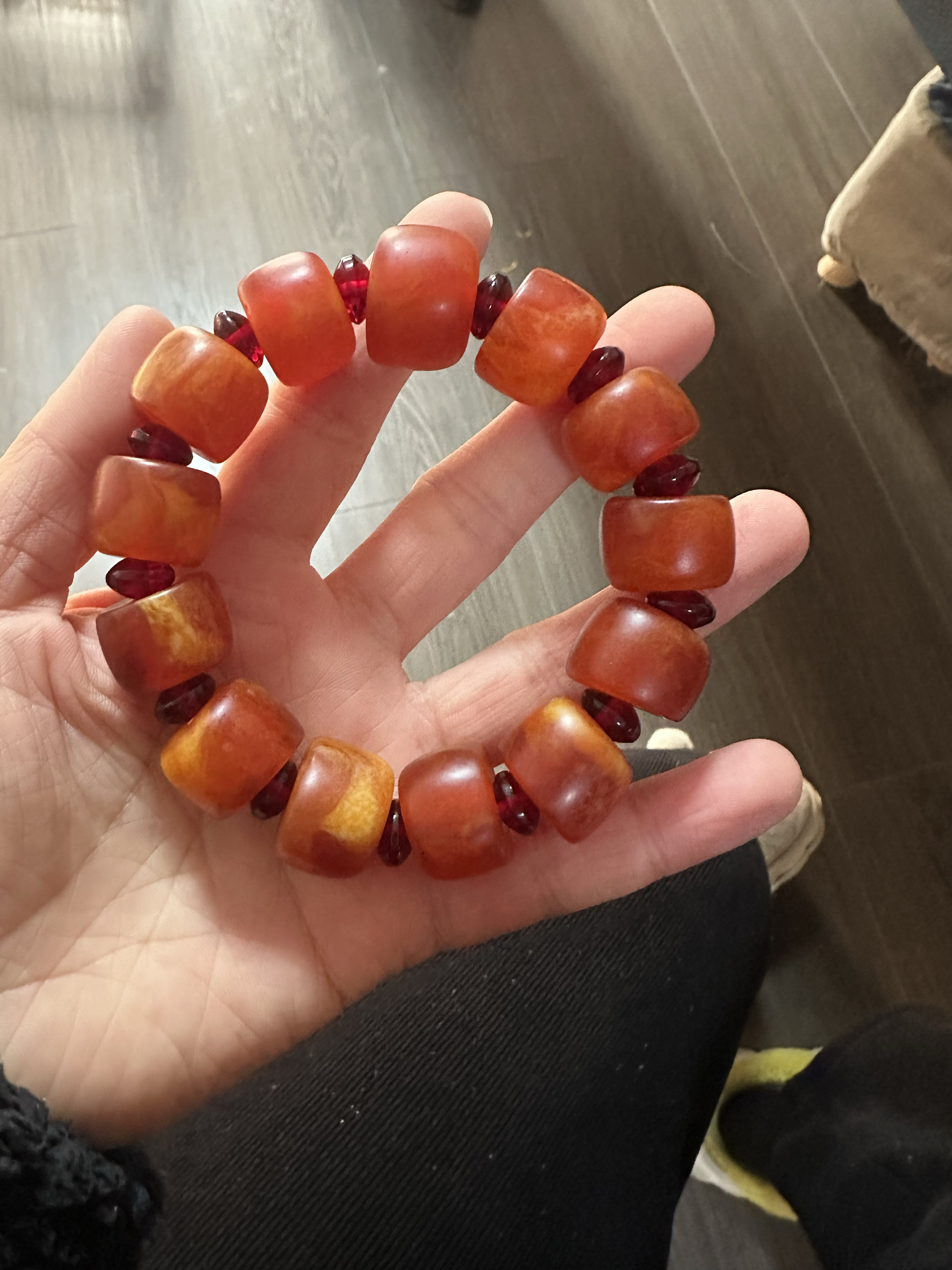 老红蜡墩墩手串 隔片血珀 男女款