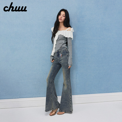 【吕小雨同款】CHUU字母微喇牛仔裤女2026秋新品磨白修身磨破长裤