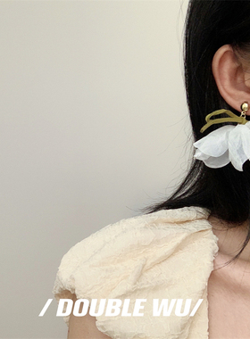 925银针仙气飘飘绢纱花瓣白色花朵耳环度假风复古夸张耳饰气质耳