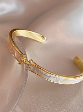 真金电镀锆石字母开口手镯轻奢高级感通勤手环精致时尚新款饰品女
