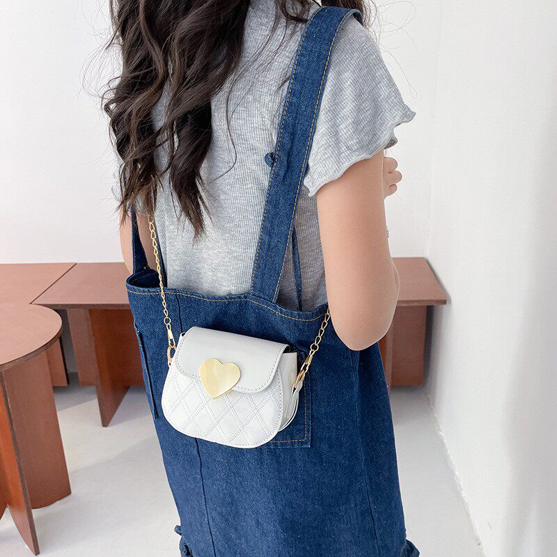 进口2022PU女包时尚绣线菱格儿童单肩包洋气链条定型桃心斜挎女