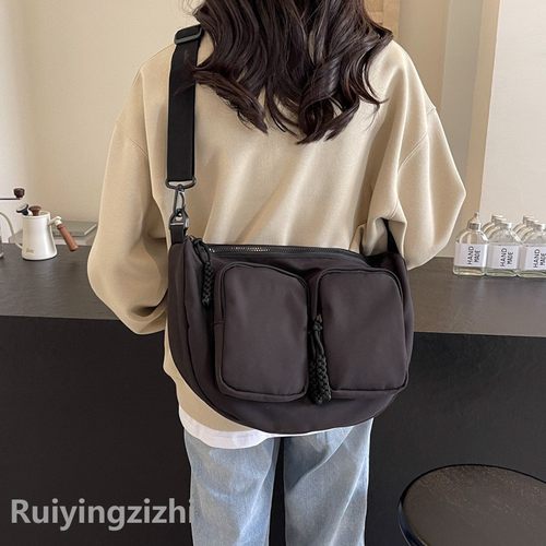 进口帆布日系斜挎包休闲包通勤邮差包通勤单肩包女大容量上课女