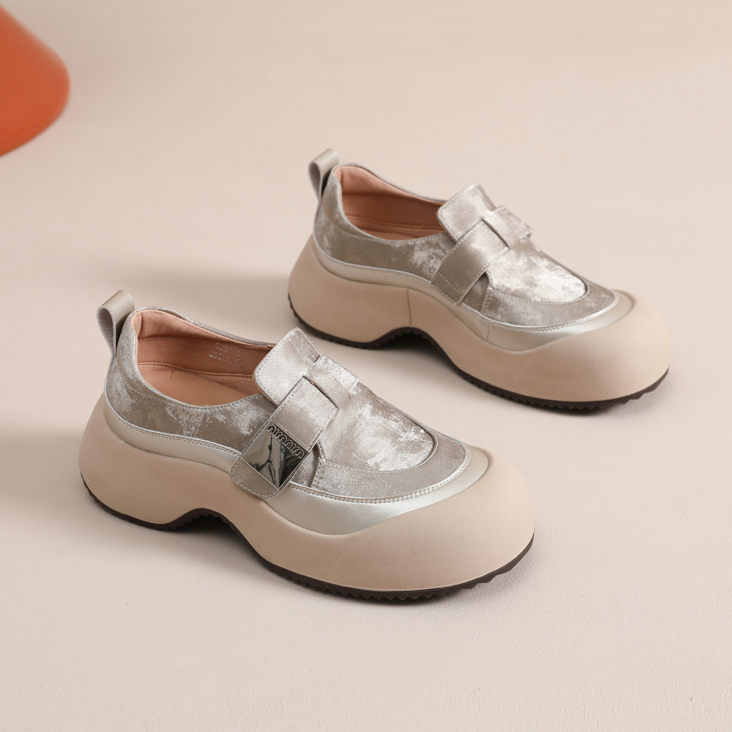 厚底加绒勃肯鞋女2025冬季爆款