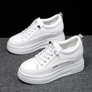 真皮内增高小白鞋女2025新款轻便显脚小松糕鞋7CM小个子厚底女鞋