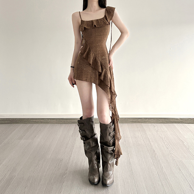亚文化废土风不规则荷叶边飘带连衣裙辣妹性感露背一字领吊带裙夏