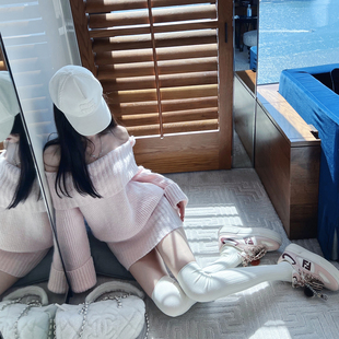 熊熊屋【香肩美女】温柔甜美系多穿法羊毛马海毛氛围感毛衣连衣裙