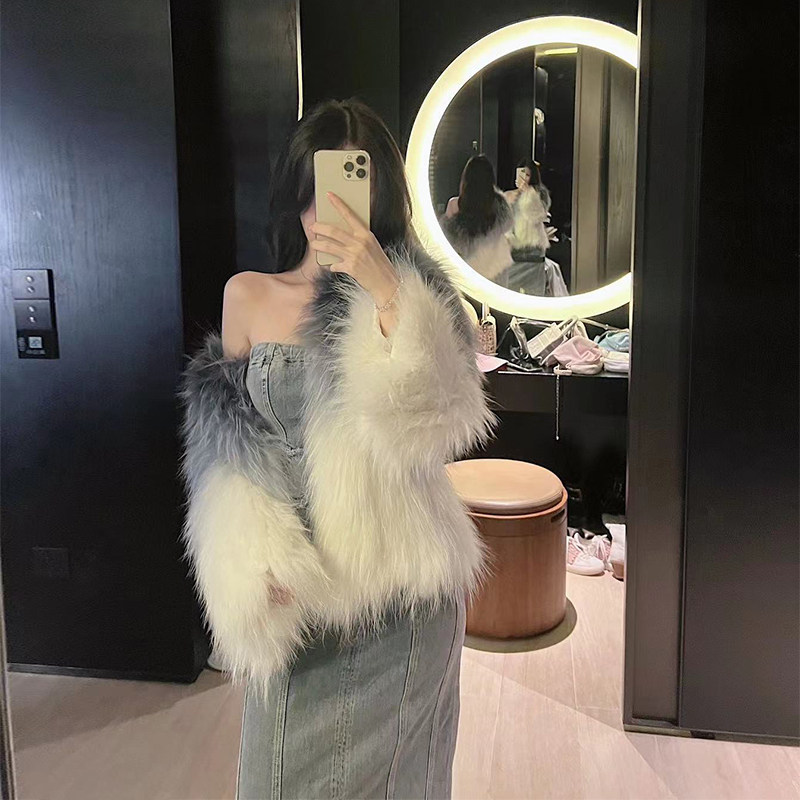 秋冬新风尚大牌女友貉子毛皮草