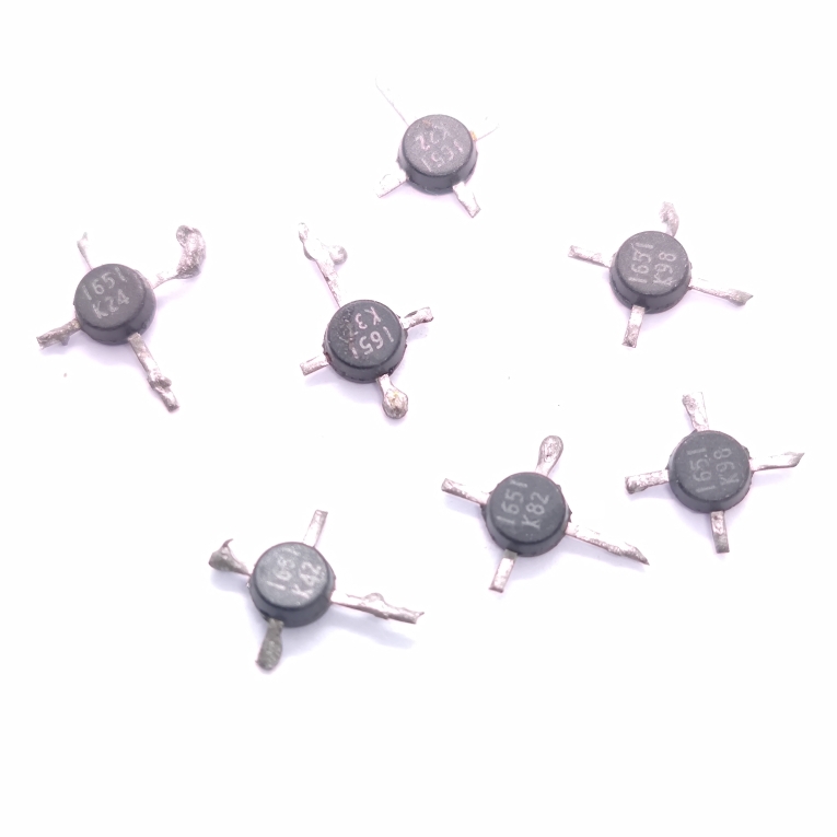 UPC1651G 宽频带超高频硅MMIC放大器 NEC原厂进口拆机件 实物照片