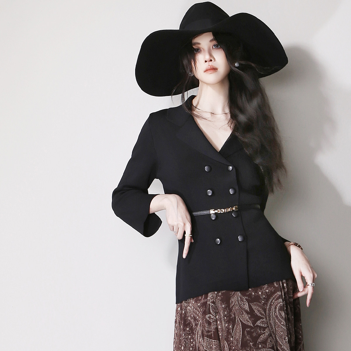 双排扣西装翻领修身直筒针织衫