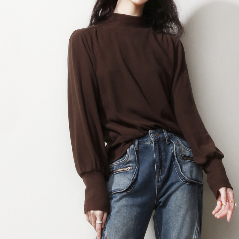 长袖简约复古含绒灯笼袖女T恤