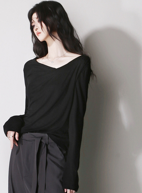 D44超显瘦简约不对称褶皱斜V领欧美风百搭黑色长袖套头打底T恤
