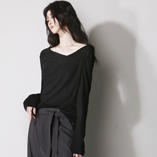 D44超显瘦简约不对称褶皱斜V领欧美风百搭黑色长袖 套头打底T恤