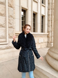 羊羔毛大毛领时尚羽绒服小个子洋气复古蕾丝提花珍珠口袋外套保暖