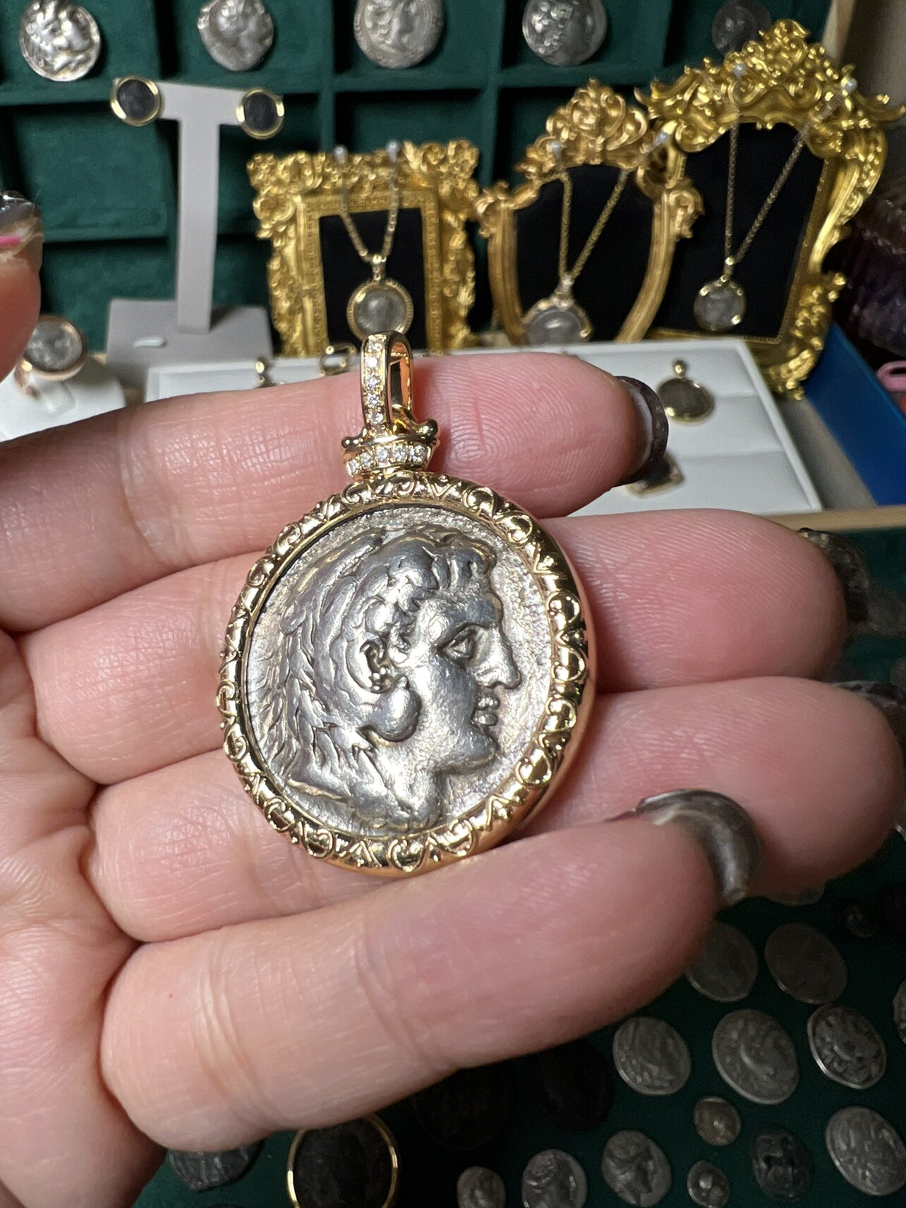 客订欣赏可定制同款 四德大力神古币吊坠 18k金古币吊坠