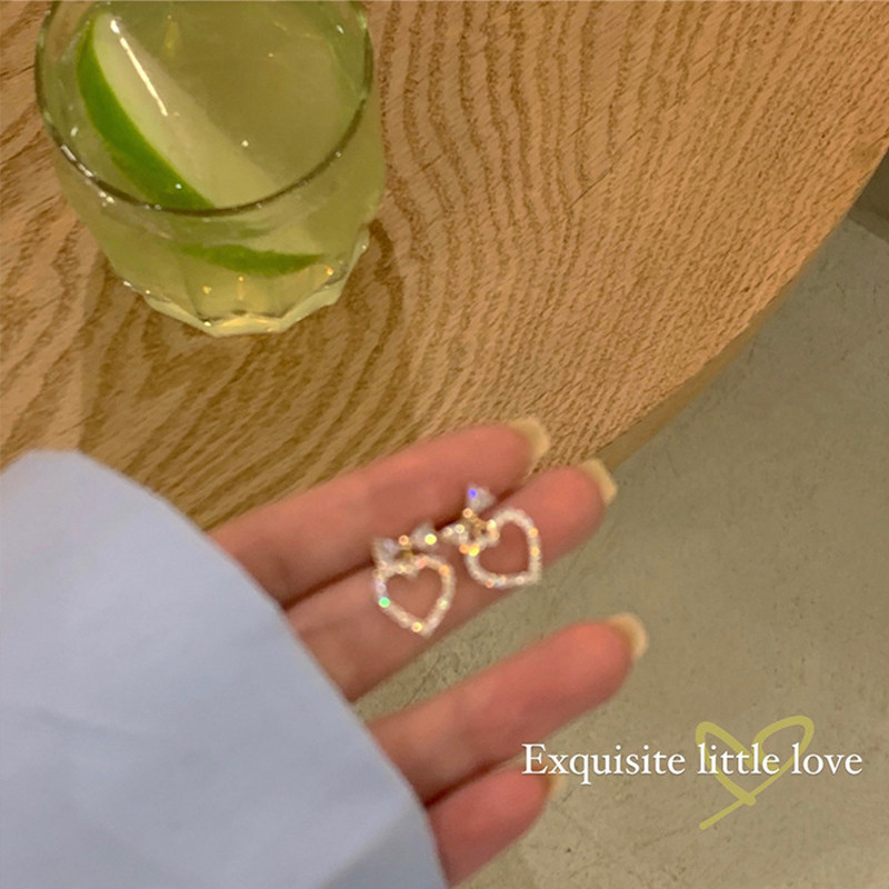 闪钻爱心耳环女2025年新款潮小众高级感气质耳钉简约网红耳饰耳夹,饰品/流行首饰/时尚饰品新,耳环,淘宝优惠券,粉丝福利购,淘宝优惠卷