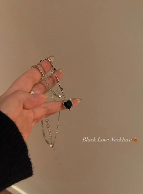 甜酷黑色爱心双层项链女轻奢