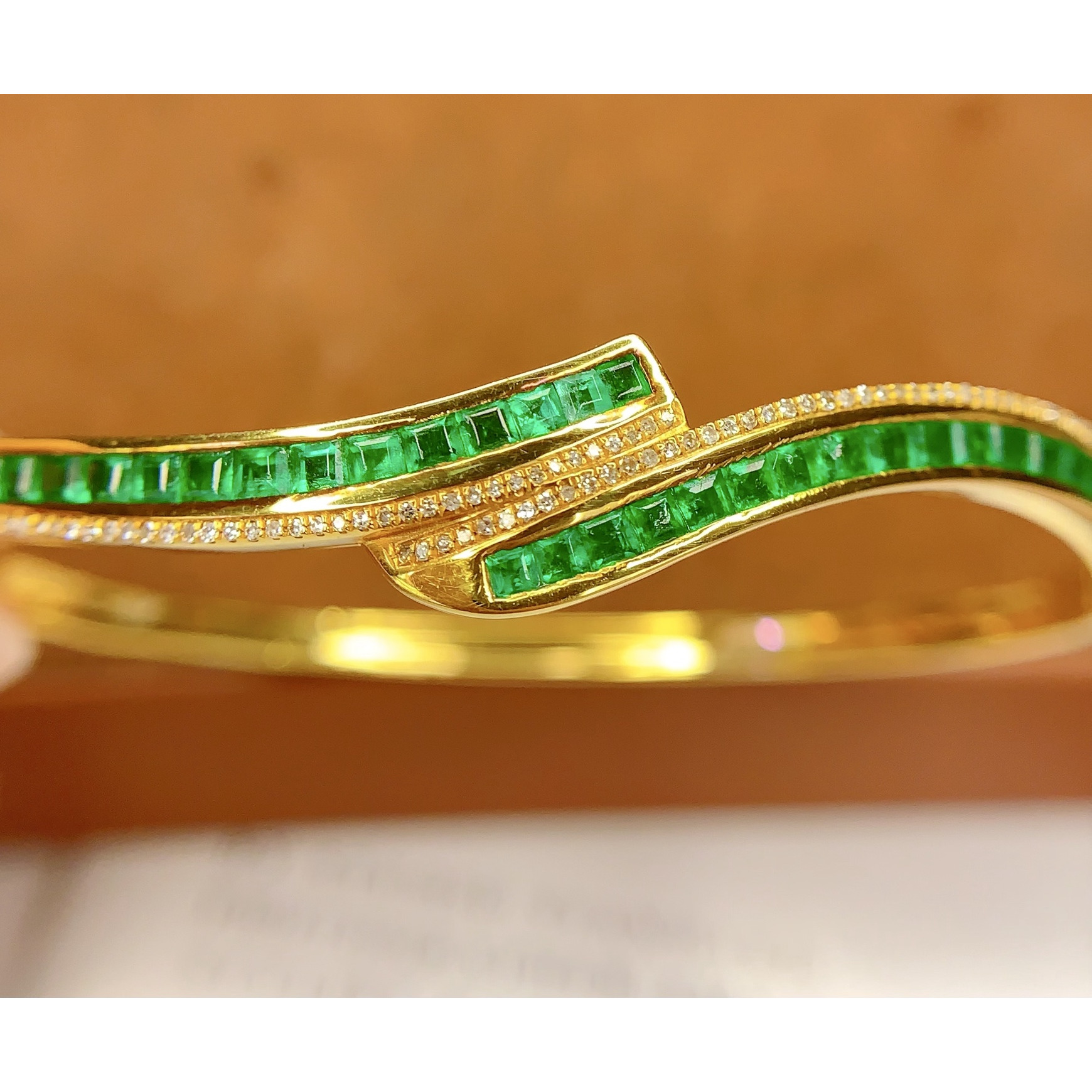 宝创集18k金镶嵌约4.00克拉天然祖母绿手镯简约百搭设计感手镯