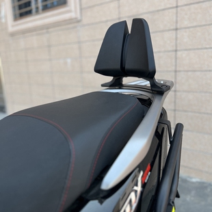 适用豪爵Afr125 尾箱版改装后靠背 ADX VX UFD NFR乘客舒适后腰靠