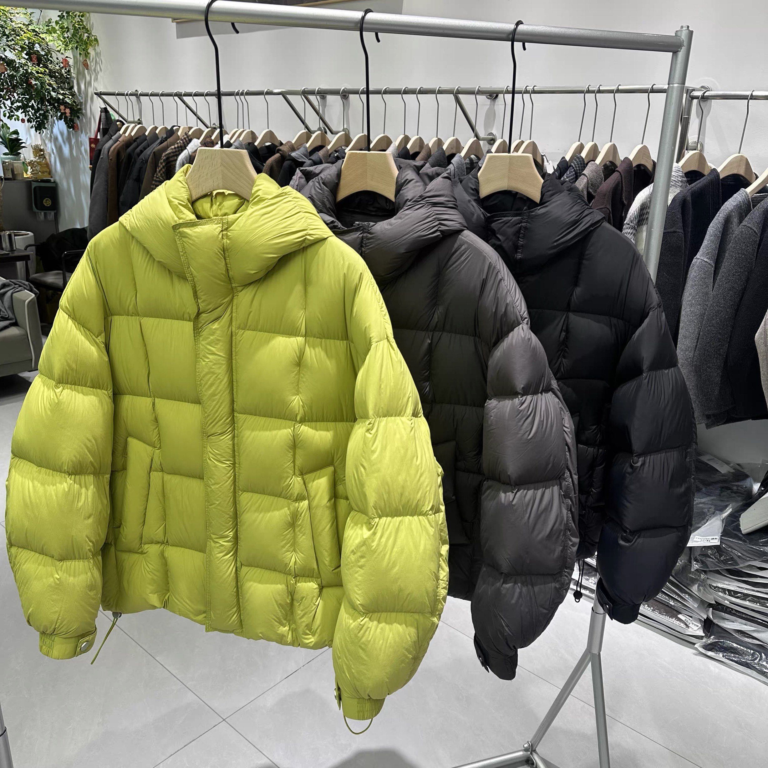 2025冬季新款时尚加厚连帽短款男士羽绒服潮高克重白鸭绒保暖外套,男装,羽绒服,淘宝优惠券,粉丝福利购,淘宝优惠卷